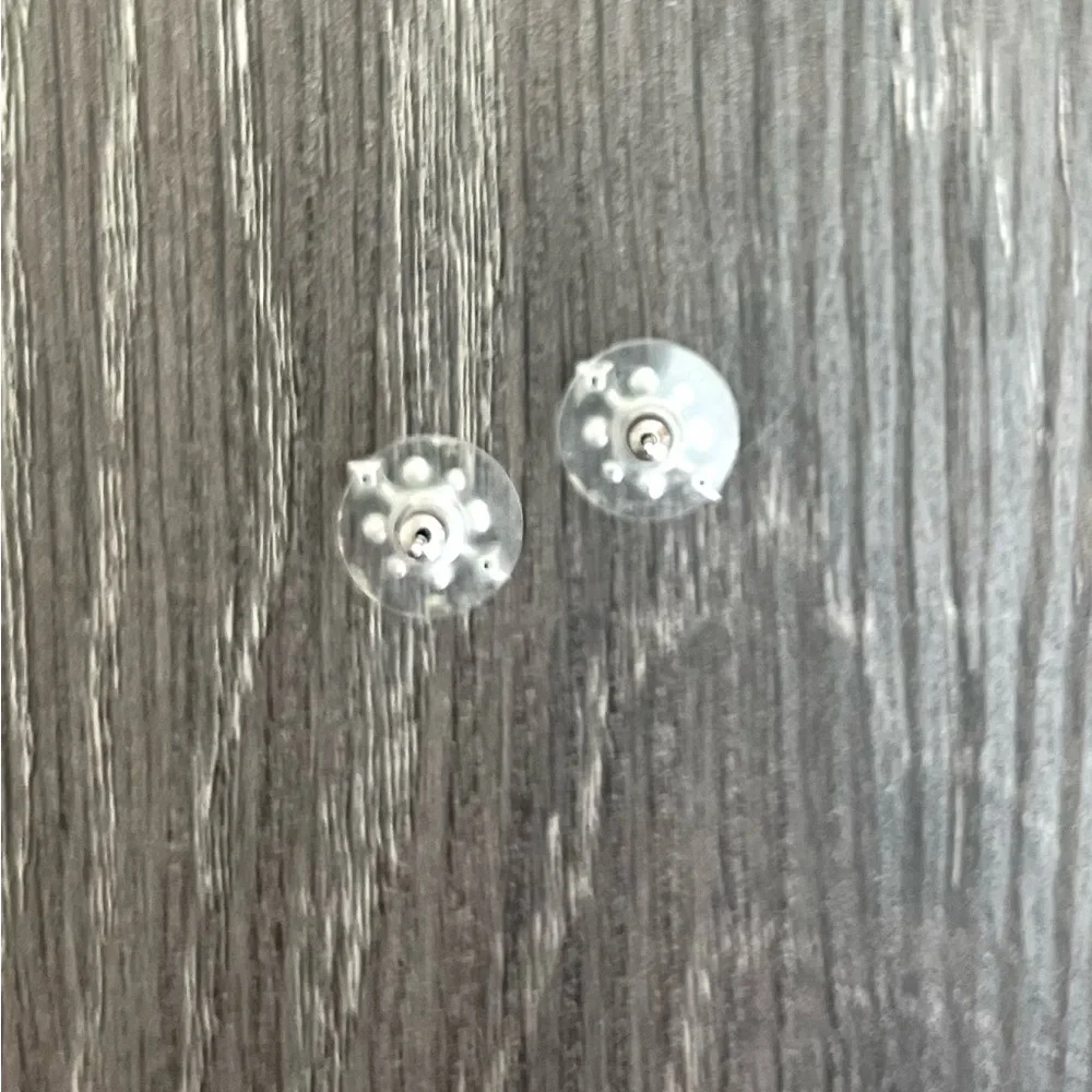 Kendra Scott Tilda Stud Silver Earrings - Picture 5 of 5